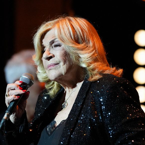 Et son fils est, semble-t-il, lui aussi, tout aussi génial, si l'on en croit les confidences de Nicoletta, dans la matinale de France Télévisions. "Je suis très heureuse, parce qu'il prend soin de moi, a assuré l'artiste de 81 ans. C'est formidable !"

Exclusif - Nicoletta - 11e édition de la "Nuit de la déprime" aux Folies Bergère à Paris le 6 octobre 2026. © Anne-Sophie Guebey / Bestimage