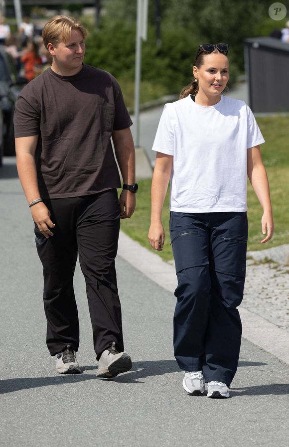 La princesse Ingrid Alexandra et le prince Sverre Magnus - Ouverture des préparatifs d'été du corps de secours de la Croix-Rouge sur la péninsule de Kadettangen à Sandvika, municipalité de Bærum, Norvège, 19 juin 2025. Photo by Dana Press / Bestimage