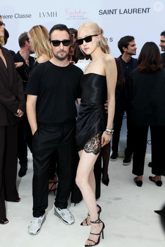 Anthony Vaccarello, Rosé (groupe BLACKPINK) - 35ème édition des "Trophées ANDAM" dans les jardins du Palais Royal à Paris, France, le 27 juin 2024. © Christophe Clovis / Bestimage