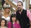 Les images montrent la jeune femme en train d'ajuster la tenue de son père avant un shooting, illustrant leur belle complicité.

Franck Ribery célèbre la fête de la bière "Oktoberfest" avec sa femme Wahiba et ses enfants Salif, Shakinez et Hizya à Munich en Allemagne le 5 octobre 2014. API / BESTIMAGE