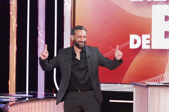 Exclusif - Cyril Hanouna, sur le plateau de l’émission « TPMP » présentée par C.Hanouna et diffusée en direct sur Youtube et sur toutes les box exceptée Bouygues (SFR, FREE, MyCanal etc), Paris, France, le 03 mars 2025. © Jack Tribeca / Bestimage