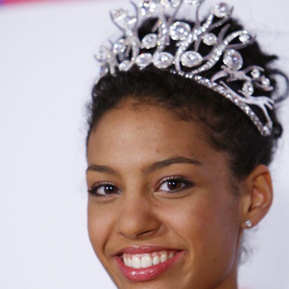 L'élection de Miss France 2009 a eu lieu le 6 décembre 2008 au théâtre du Puy du Fou en Vendée. La gagnante du concours Miss France 2009 est Chloe Mortaud, Miss Albigeois qui a recu la couronne avec beaucoup d'emotion. Photo Patrick Bernard/Abaca