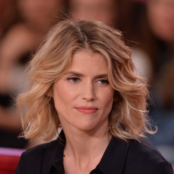 Alice Taglioni assiste à l'enregistrement de Vivement Dimanche à Paris, France, le 29 avril 2014. Photo by Max Colin/ABACAPRESS.COM