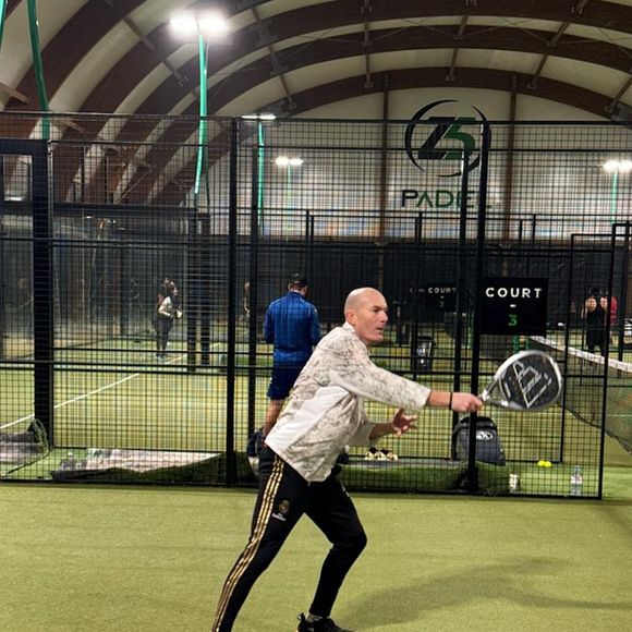 La légende des Bleus a notamment investi dans des terrains de padel

Zinedine Zidane a investi dans le padel.