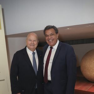 Marc Ladreit de Lacharrière, Emmanuel Kasarhérou (président du musée du Quai Branly) - Marc Ladreit de Lacharrière est nommé mécène d'honneur du 20ème anniversaire du musée du quai Branly à Paris le 13 avril 2026. © Jack Tribeca / Bestimage