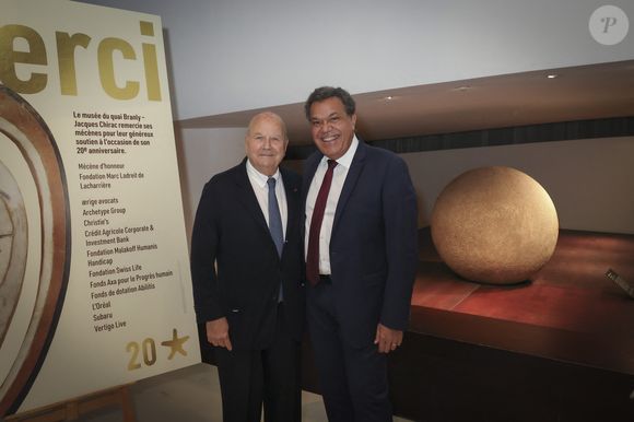 Marc Ladreit de Lacharrière, Emmanuel Kasarhérou (président du musée du Quai Branly) - Marc Ladreit de Lacharrière est nommé mécène d'honneur du 20ème anniversaire du musée du quai Branly à Paris le 13 avril 2026. © Jack Tribeca / Bestimage