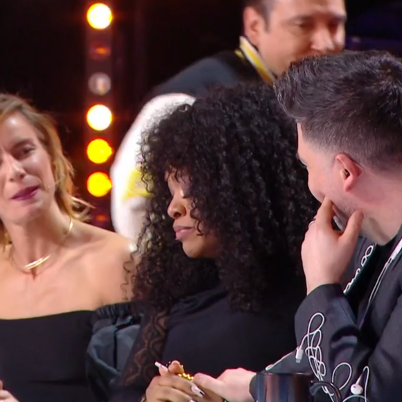 Et suscite l'émotion de Mel Charlot

Sophie Davant émue par la disparition de sa mère, "Danse avec les stars", capture d'écran TF1.