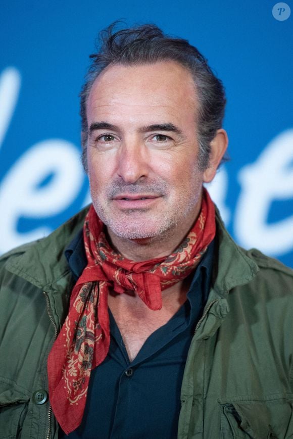 Jean Dujardin a choisi d'habiter en banlieue, sur les hauteur de Paris...

Jean Dujardin assiste à l'avant-première de Finalement au cinéma Grand Rex à Paris, France, le 30 octobre 2024. Photo par Aurore Marechal/ABACAPRESS.COM