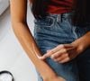 Enfin, une nutrition cutanée quotidienne via des huiles aux caroténoïdes et des baumes assure éclat et souplesse.