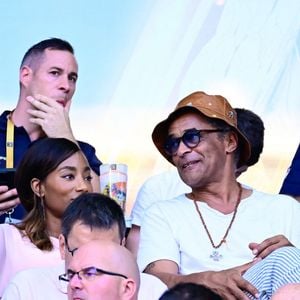 Il est aussi amateur de rugby et n'a pas été déçu avec la finale du Top 14 opposant le Stade Toulousain à l'Union Bordeaux-Begles (UBB)

Yannick Noah et sa compagne Malika lors de la finale du Top 14 de rugby français entre le Stade Toulousain (Toulouse) et l'Union Bordeaux-Begles (UBB) au Stade de France à Saint-Denis. Le 28 juin 2025. © Dante Badano/PsnewZ/Besti