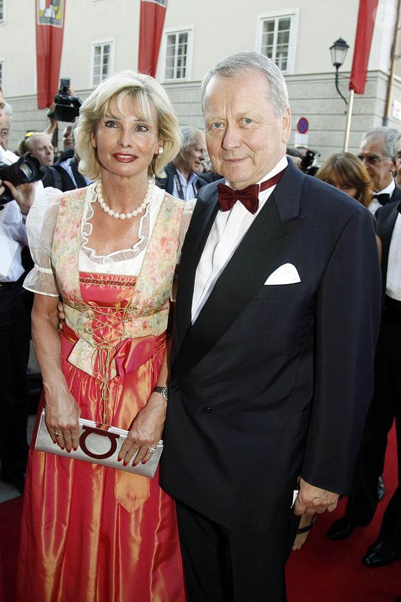 Représentation de Don Giovanni - Festival de Salzburg 2008. Claudia Hubner, Wolfgang Porsche, Auffahrt Don Giovanni, Salzburger Festspiele , Salzburg Festival 2008. Photo Press Service / BESTIMAGE