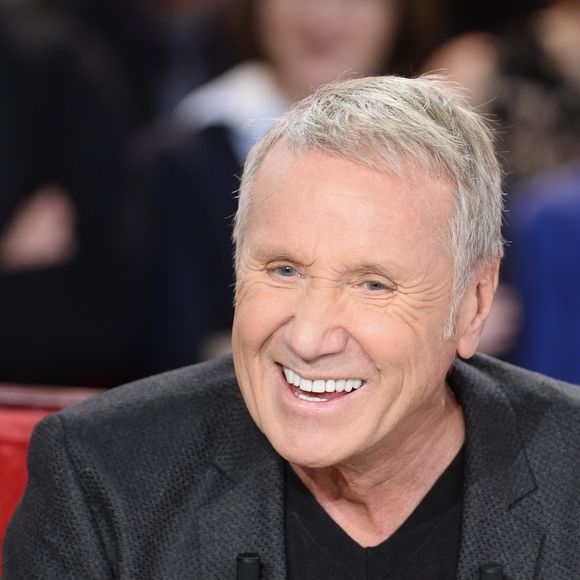 Yves Rénier - Enregistrement de l'émission "Vivement Dimanche" à Paris le 15 Décembre 2015 et qui sera diffusée le 6 Janvier 2016. COADIC GUIREC / BESTIMAGE