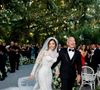 La cérémonie officielle a eu lieu le vendredi sur l’île de San Giorgio Maggiore, suivie d’un dîner et d’échanges de vœux.


Lauren Sanchez a épousé le milliardaire et patron d'Amazon Jeff Bezos à Venise dans une robe Dolce & Gabbana.