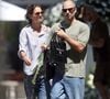 Depuis, ils semblent filer le parfait amour ensemble

Exclusif - Katie Holmes tient un bouquet de fleurs alors qu'elle fait du shopping avec son petit ami, Jason Bard Yarmosky à New York le 7 août 2026.
Credit : Matt Agudo/INSTARimages