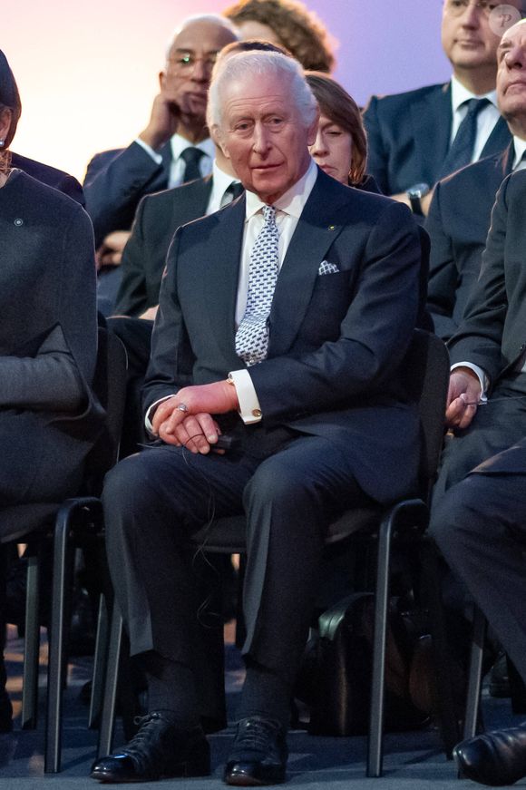 Le roi Charles III d'Angleterre - Les chefs d'État et les membres des familles royales assistent à la cérémonie de commémoration du 80ème anniversaire de la libération d'Auschwitz au Mémorial et musée d'Auschwitz-Birkenau le 27 janvier 2025.