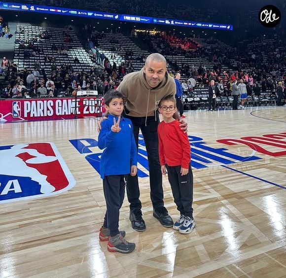 Tony Parker et l'heureux papa de deux garçons : Josh et Liam

Tony Parker avec ses fils Josh et Liam lors des NBA Paris Game. Photo partagée par Tony Parker sur Instagram