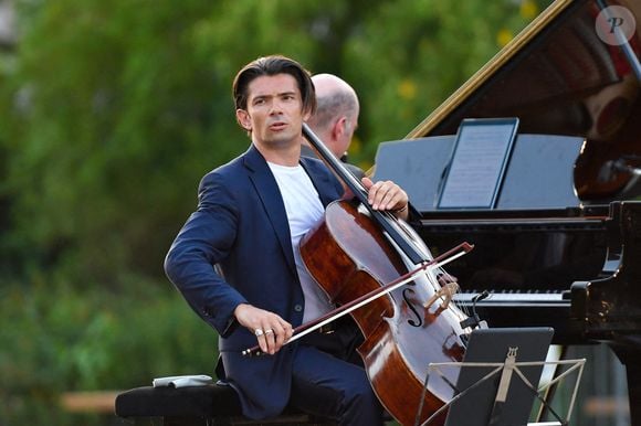 Tandis que Gautier, 43 ans, virtuose du violoncelle, enchaîne les collaborations prestigieuses...

Dans le cadre de Mon ete a Nice, la Ville de Nice, France propose un concert gratuit (500 places), sur la Promenade du Paillon, par le violoncelliste Gautier Capucon, il est accompagné au piano par Jérôme Ducros le 30 juillet 2020. Photo par Lionel Urman/SPUS/ABACAPRESS.COM