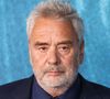 ls vont devoir suivre un stage de sensibilisation et ils "doivent également verser respectivement 600 € et 1200 € d'amende ainsi que des dommages et intérêts à Luc Besson.

Luc Besson au photocall de la première du film Dracula au TCL Chinese Theatre IMAX à Hollywood, Los Angeles, Californie, États-Unis, le 3 février 2026. © RALL/Backgrid USA/Bestimage