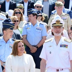 Le roi Felipe VI d'Espagne assiste à une démonstration dynamique dans le cadre des événements de la "Journée des forces armées 2025", à la plage d'Alcaravaneras,à Las Palmas de Gran Canaria le 6 juin 2025. Europa Press / Bestimage