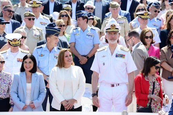 Le roi Felipe VI d'Espagne assiste à une démonstration dynamique dans le cadre des événements de la "Journée des forces armées 2025", à la plage d'Alcaravaneras,à Las Palmas de Gran Canaria le 6 juin 2025. Europa Press / Bestimage