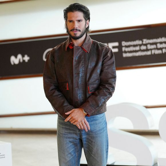 François Civil - Photocall de 'Deux pianos“ lors du Festival de San Sebastian le 20 septembre 2025 © Lalo Yasky/Bestimage