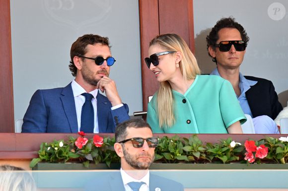 Pierre Casiraghi, Beatrice Borromeo et John Elkann, au second rang, durant la finale du Masters 1000 de Monte-Carlo à Roquebrune-Cap-Martin, le 14 avril 2024. © Bruno Bebert / Bestimage