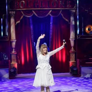 Chantal Goya, lors de la représentation pour Les Pièces Jaunes du Cirque Bouglione au Cirque d'Hiver organisée par le couturier Stéphane Rolland, Paris, France, le 10 janvier 2026. © Jack Tribeca / Bestimage
