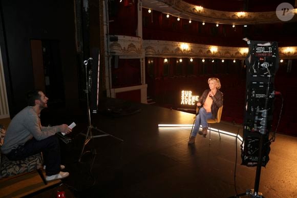 Exclusif - Corinne Touzet lors du tournage de "Sur Scène Avec" à Paris le 7 novembre 2024. © Jack Tribeca / Bestimage