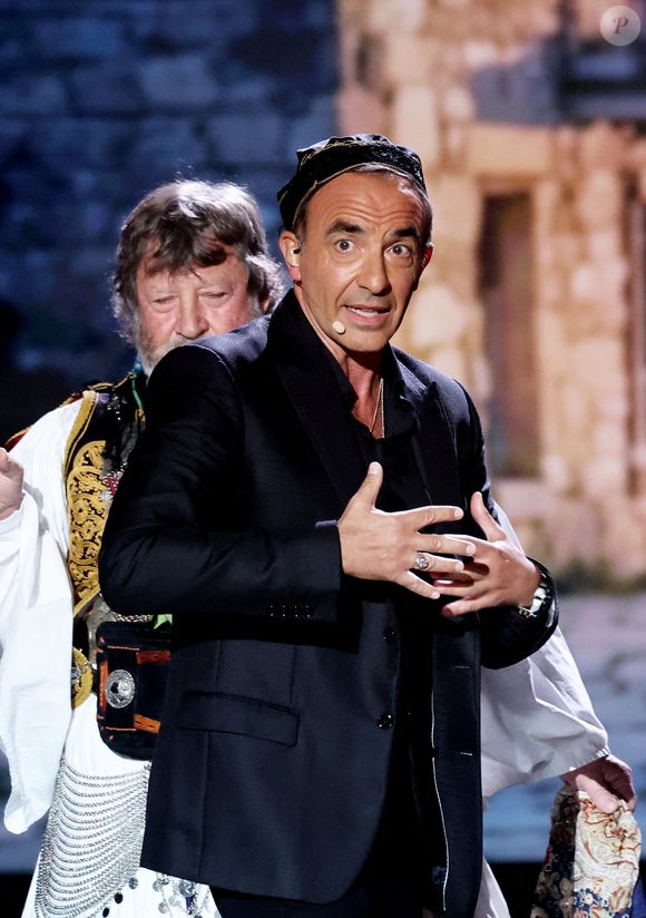Nikos Aliagas lors surprises lors de l'enregistrement de l'émission "La chanson secrète N°14", présentée par N.Aliagas et diffusée le 26 décembre sur TF1, consacrée à Nikos Aliagas à Paris le 10 Décembre 2025