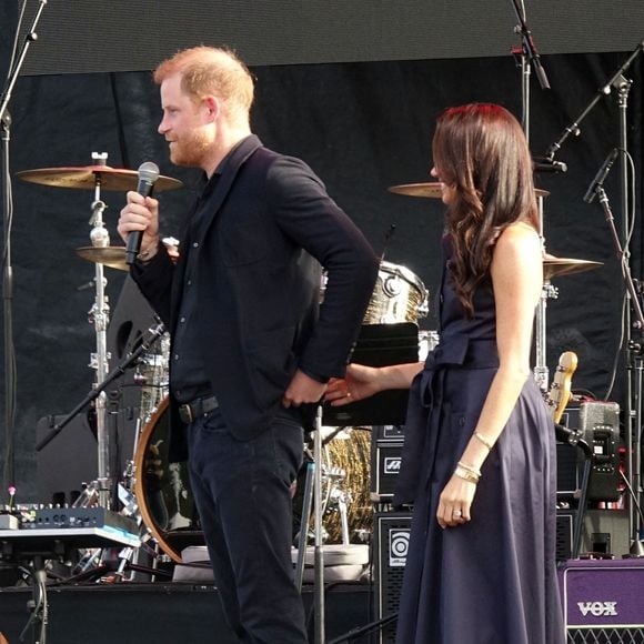 Santa Barbara, Californie. Le prince Harry (duc de Sussex) et son épouse Meghan sont apparus ensemble à l'événement One805 Live! au terrain de polo de Kevin Costner à Santa Barbara, en hommage aux premiers intervenants. Le couple est arrivé ensemble vers 17 h (20 septembre). 

© Backgrid USA / Bestimage