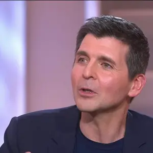 Invité dans C à vous, il a donné des nouvelles rassurantes de sa santé.

Capture écran C à vous - France 5