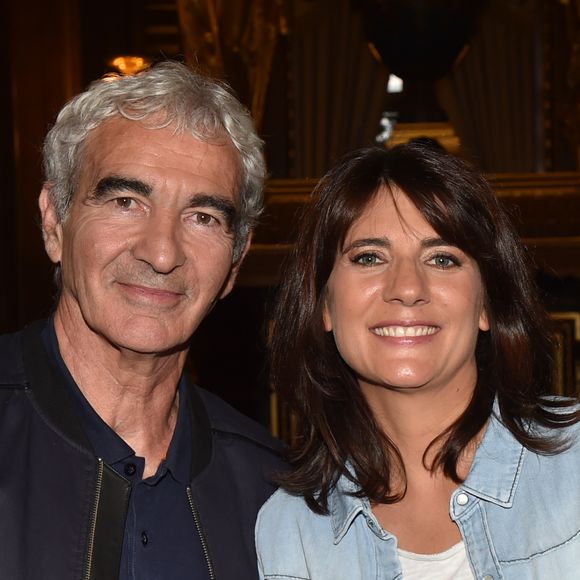 Estelle Denis assume préférer les hommes plus âgés

Estelle Denis et son compagnon Raymond Domenech - Les célébrités à la première de l'escape game grandeur nature "Inside Opéra" au Palais Garnier à Paris, France. © Veeren/Bestimage