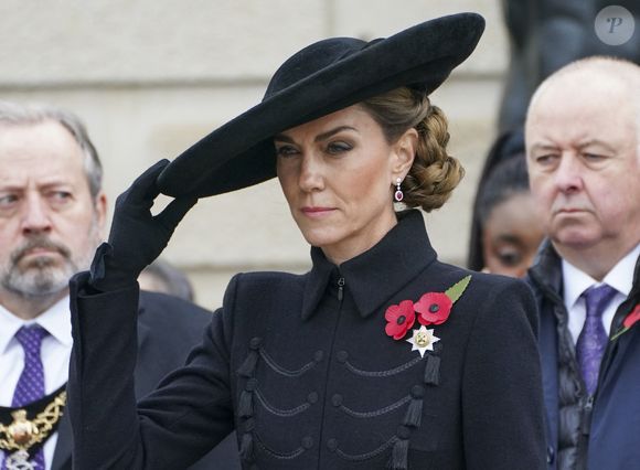 Catherine Kate Middleton, princesse de Galles, assiste à la cérémonie du souvenir de l'Armistice, au National Memorial Arboretum, à Burton-on-Trent, dans l'East Staffordshire. Photo par Julien Burton / Bestimage