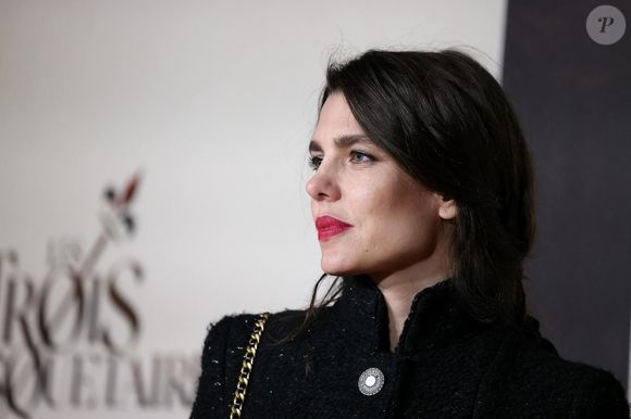 Charlotte Casiraghi - Photocall de l'avant-première du film "Les Trois Mousquetaires : D'Artagnan" aux Invalides à Paris le 21 mars 2023.

© Jacovides / Moreau / Guirec / Bestimage