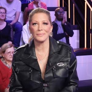 Exclusif - Loana  sur le plateau de l’enregistrement de l’émission « Face à Hanouna » présentée par C.Hanouna et diffusée sur C8 le 16 novembre 2024, à Paris, France, le 14 novembre 2024. © Jack Tribeca/Bestimage