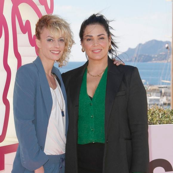 Lors du Festival de Télévision de Monte-Carlo, Sara Mortensen, alias Astrid, a entretenu le mystère au micro de "L’Est Éclair"

Sara Mortensen, Lola Dewaere de la série ASTRID ET RAPHAËLLE
CANNESERIES SAISON 5 au Palais des Festivals et des Congrès de Cannes, samedi 2 avril 2022. © Christophe Aubert via Bestimage