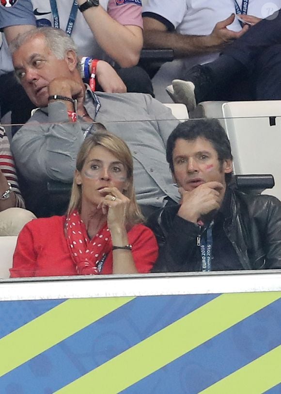 Nathalie Simon et son mari Tanguy Dadon au match de l'Euro 2016 France-Albanie au Stade Vélodrome à Marseille, le 15 juin 2016.
© Cyril Moreau/Bestimage