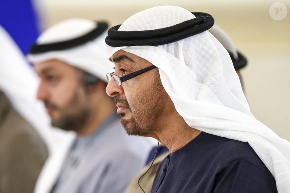 Le président russe Vladimir Poutine et Mohammed ben Zayed Al Nahyane, président des Emirats arabes unis, assistent aux pourparlers Russie-EAU au Kremlin, le 21 octobre 2024.   (ITAR TASS / BESTIMAGE)