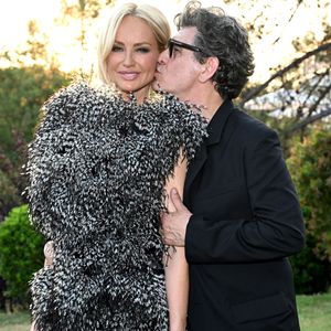 Marc Lavoine et sa compagne Adriana Karembeu - 11ème édition du Gala de charité de Patrick Mouratoglou à la Mouratoglou Academy & Resort à Biot le 21 juin 2025. Ce gala de prestige réunit chaque année les grandes figures du sport, du divertissement et de nombreux donateurs, mobilisés pour soutenir les jeunes talents du tennis mondial. © Bruno Bebert/Bestimage