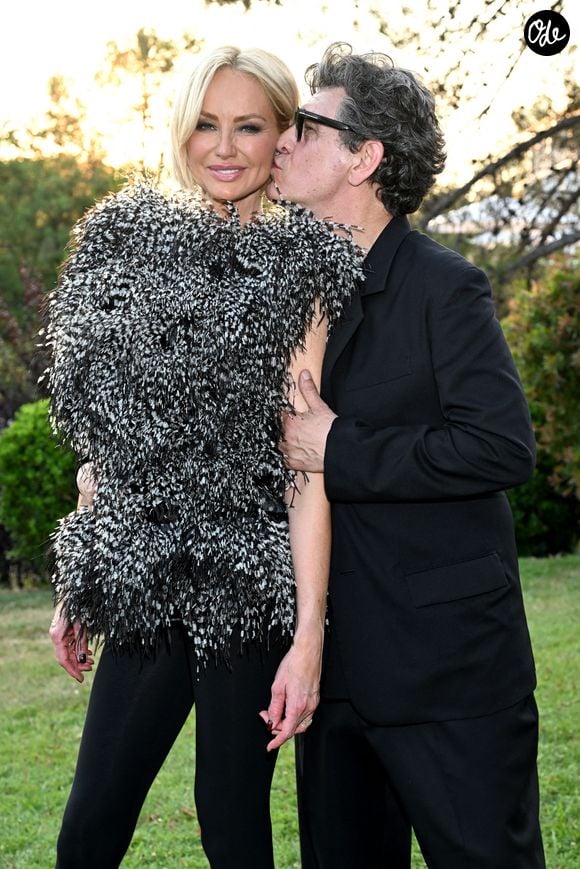 Marc Lavoine et sa compagne Adriana Karembeu - 11ème édition du Gala de charité de Patrick Mouratoglou à la Mouratoglou Academy & Resort à Biot le 21 juin 2025. Ce gala de prestige réunit chaque année les grandes figures du sport, du divertissement et de nombreux donateurs, mobilisés pour soutenir les jeunes talents du tennis mondial. © Bruno Bebert/Bestimage