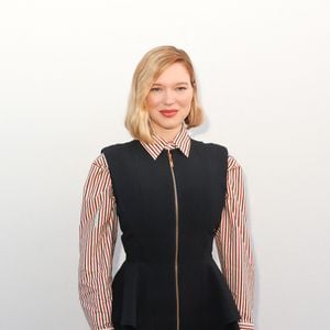 Mais jamais sacrée ! 

Exclusif - Lea Seydoux pose en backstage de l'émission "C à vous" lors du 79ème Festival International du Film de Cannes le 19 mai 2026. © Jack Tribeca / Bestimage