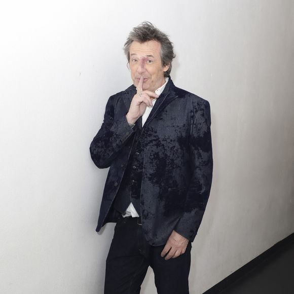 Jean-Luc Reichmann, en backstage de l'émission " TPMP " La dernière sur C8, présentée par C.Hanouna et diffusée en direct sur C8, Paris, France, le 27 février 2025. © Jack Tribeca / Bestimage