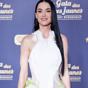 Exclusif - Katy Perry au photocall du "Gala des pièces jaunes, le concert événement" à Paris La Défense Arena à Nanterre le 23 janvier 2025. Le gala des Pièces Jaunes 2025 sera diffusé le 28 janvier, sur France 2 et sur la plateforme France.Tv. © Jacovides / Moreau / Bestimage