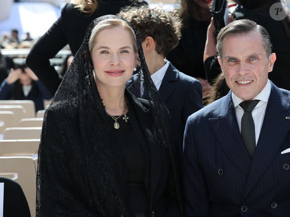 La princesse Naomi, âgée de 44 ans, est devenue mère pour la première fois, au contraire de son époux, déjà père d'une petite Isabelle, née en 2012.

Le prince Charles-Philippe d'Orléans et la princesse Naomi lors de la visite historique du pape Léon XIV à Monaco le 28 mars 2026.

© Claudia Albuquerque / Bestimage