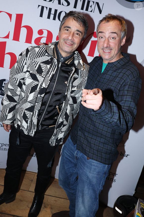 Ariel Wizman et Sebastien Thoen assistent au lancement du livre 'Chagrin d'Humour' de Sebastien Thoen au Buddha Bar à Paris, France, le 14 novembre 2022. Photo by Jerome Domine/ABACAPRESS.COM