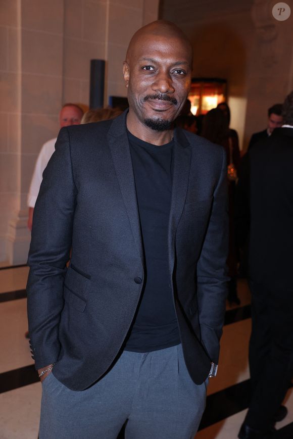 Harry Roselmack assiste au " Gala d'hiver " du Peninsula à Paris, le 28 novembre 2024 à Paris, France. 
Photo par Jerome Dominé/ABACAPRESS.COM