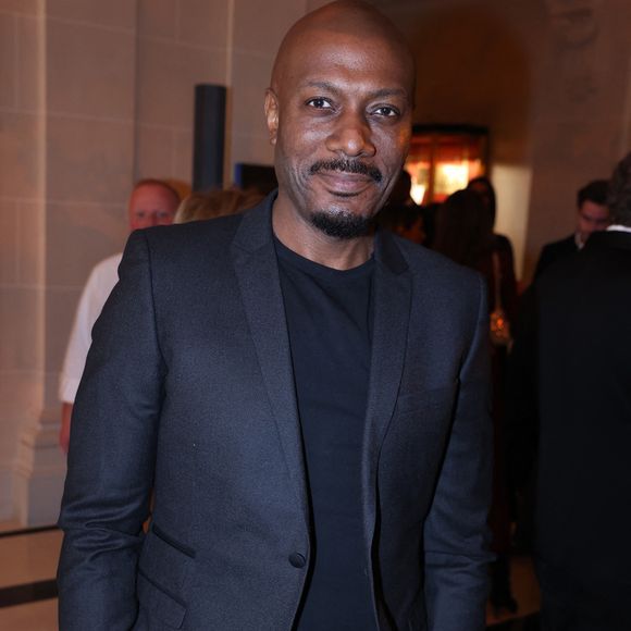Harry Roselmack assiste au " Gala d'hiver " du Peninsula à Paris, le 28 novembre 2024 à Paris, France. 
Photo par Jerome Dominé/ABACAPRESS.COM
