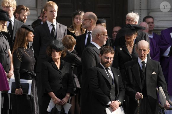 Le prince Edward, duc de Kent - Le duc de Kent (devant à droite) quitte la cathédrale de Westminster, au centre de Londres, après la messe de requiem célébrée en l'honneur de la duchesse de Kent. Photo par PA Photo/ Bestimage