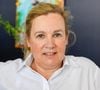 Hélène Darroze vit dans un appartement haussmannien du 6ᵉ arrondissement de Paris, près du Jardin du Luxembourg.

Exclusif -  La cheffe Hélène Darroze dans l'Espace VIP lors de la 9ème édition du "Longines Paris Eiffel Jumping" au Champ de Mars à Paris, France. © Perusseau-Veeren/Bestimage