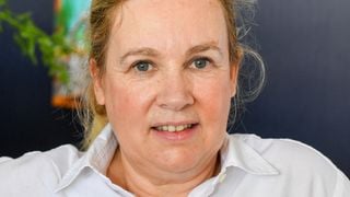"Je l’ai agencé à ma manière" : l’appartement parisien d’Hélène Darroze, son refuge élégant à deux pas du Jardin du Luxembourg